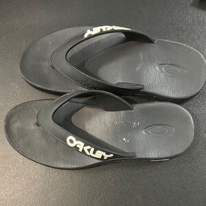 Oakley Black Sandals flip flop open toe slip ons women’s size 9